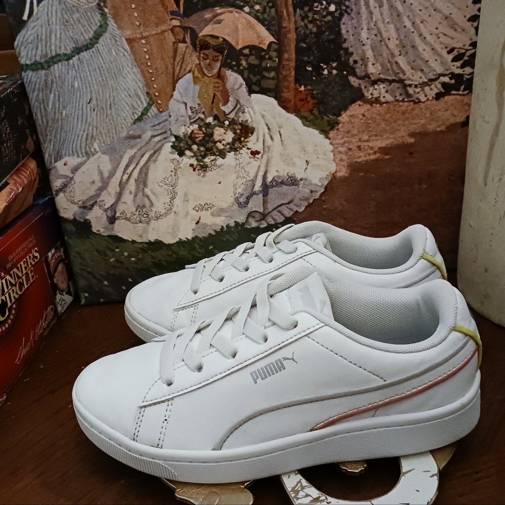 👟👟PUMA White Patent Leather Sneakers Size 13,Like New!!🏀A Fabulous  Gift !!🏓 - Picture 5 of 8
